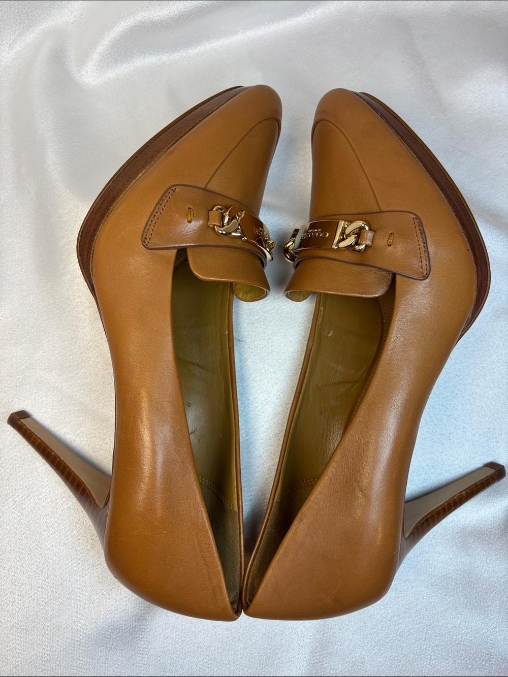 COACH Caramel Leather Heels with Gold Chain Plaque - Picture 8 of 11